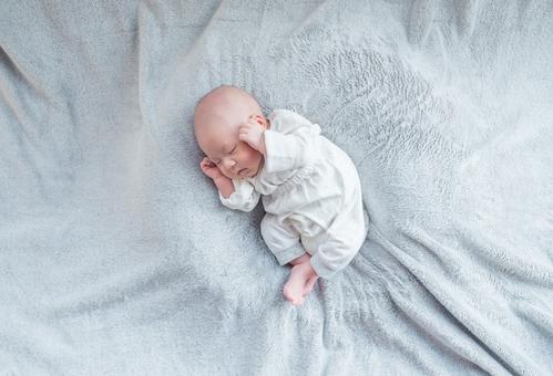 新生兒保險(xiǎn)買(mǎi)什么好？要遵循三個(gè)原則